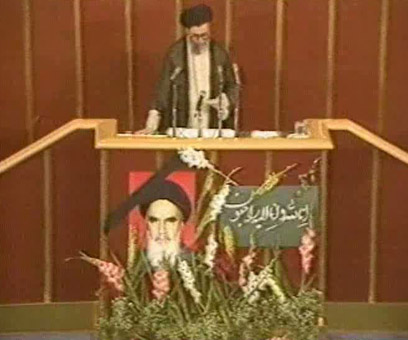 فیلم کامل قرائت وصیتنامه امام خمینی (ره) / مقام معظم رهبری فیلم کامل قرائت وصیتنامه امام خمینی (ره) / مقام معظم رهبری